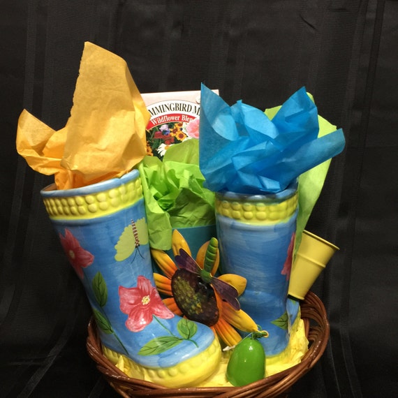 Women's gift baskets by Patsbasketsandcrafts on Etsy