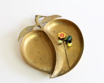 Vintage brass apple dish - brass candy dish - trinket dish - catch all dish - brass bowl - Brass organizer - vintage home decor