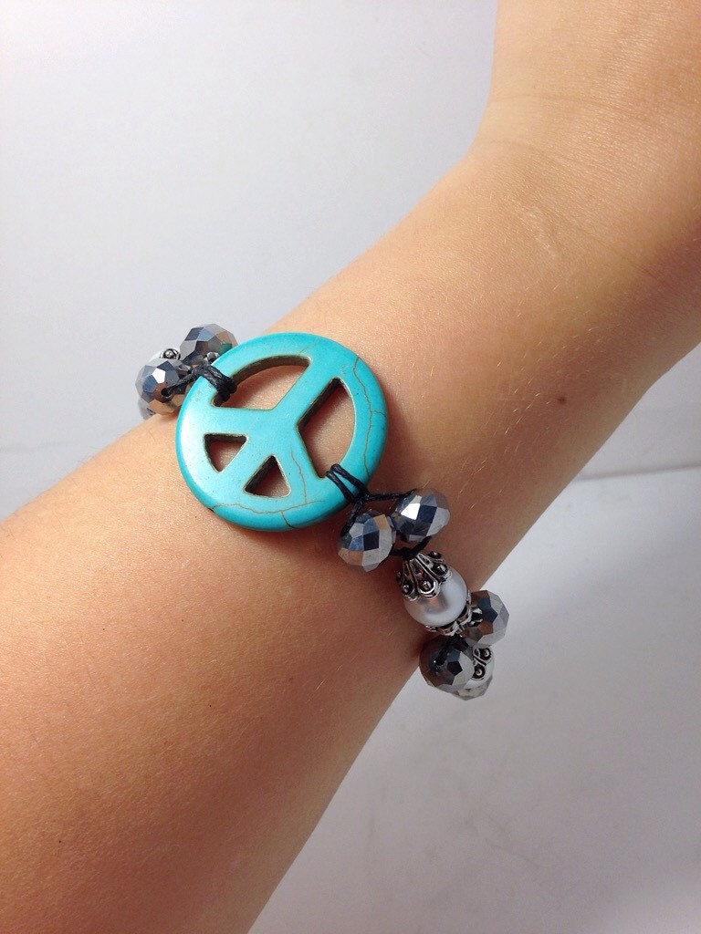 Peace Sign Bracelet by WashingtonJewelry on Etsy
