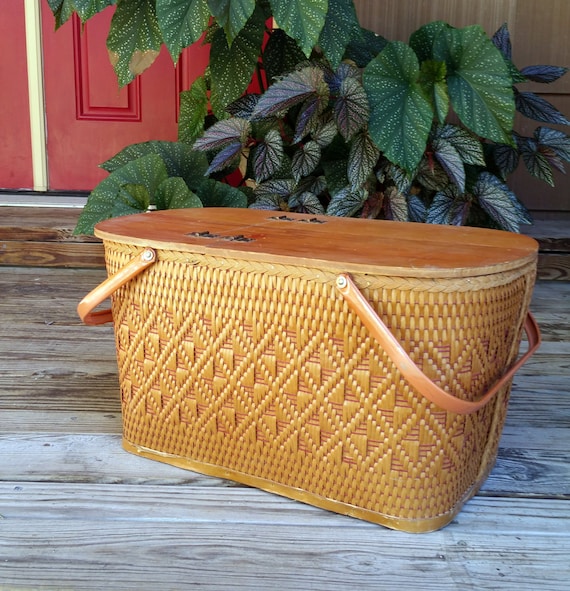 Vintage PICNIC BASKET LARGE Redmond Picnic Hamper Tailgate