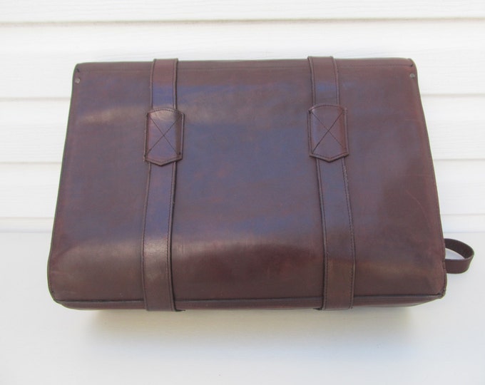 Vintage Leather Laptop bag, classic brown leather attache, stylish workbag, schoolbag messenger in great condition