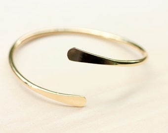 Gold Twist Cuff, Gold Arm Cuff, Gold Adjustable Cuff, Adjustable Bracelet, Spiral Bracelet, Gold Bracelet, Gold Cuff Bracelet, Arm Cuff