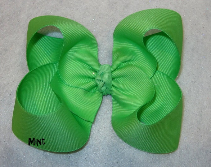 Mint Green Hair Bow, Girls Hairbows, Big Bows, Large Hair Bow, Classic Hairbows, Baby hairbow, Toddler Bow, 4 5 inch Bows, Boutique Bow, 45G