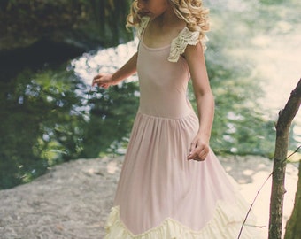Flower Girl Dress, Boho Flower Girl Dress-Vintage Flower Girl Dress- Junior Bridesmaid Dress- Twirling Dress- Flower Girl Dresses-