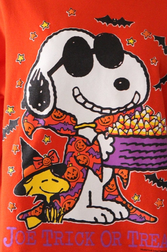 snoopy halloween sweatshirt