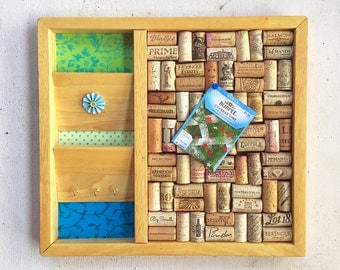 Organizer Wine Cork Board with Pockets for Envelopes and Hangers for Keys