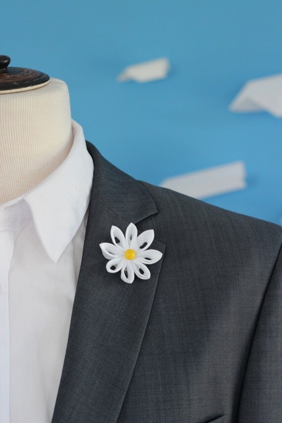 White daisy Lapel flower pin white boutonniere by Nevestica