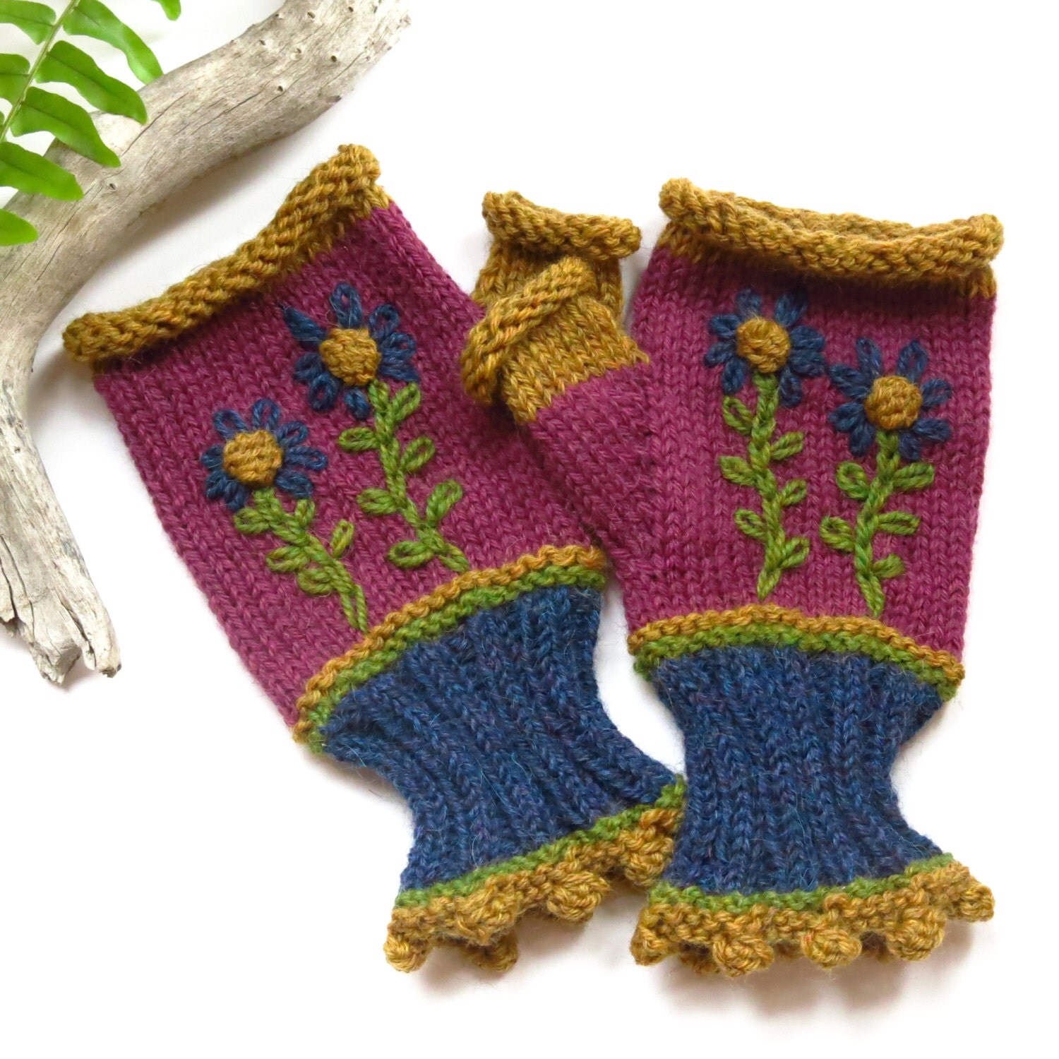 Handmade Gloves / Embroidered Ski Accessory / Hand by TuppersPerch