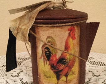 Rooster UpCycled Vintage Coffee Pot.. Prim Rusty Decor. Kitchen Decor..Country Decor.Utensil Holder...Rooster Decor . Country ..Home Decor