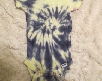 Tie Dye Onesie, Onesie, Black & Yellow Onesie, Infant Onesie, Infant Bodysuit, Tie Dye Bodysuit, Tie Dye Infant Bodysuit