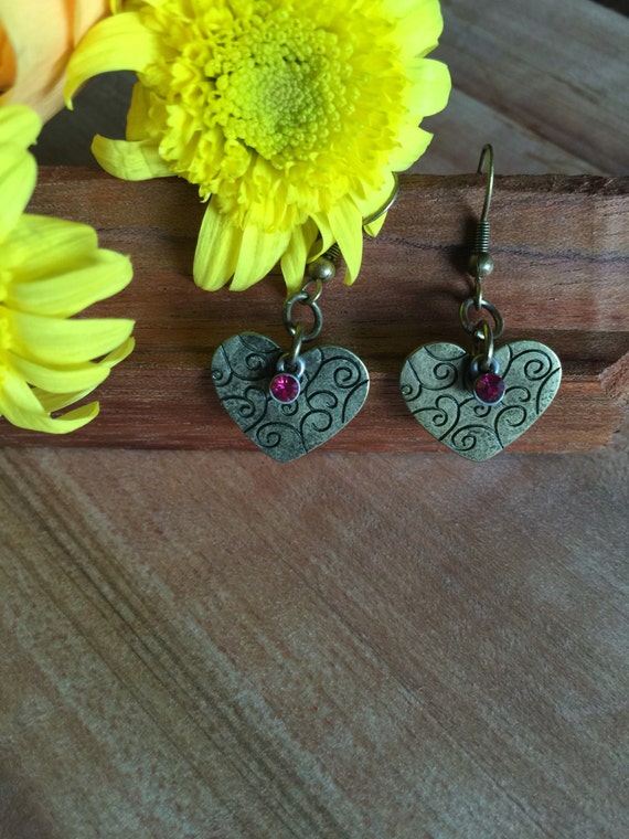 Earrings Heart Shape Bronze ToneStamped Design Pink