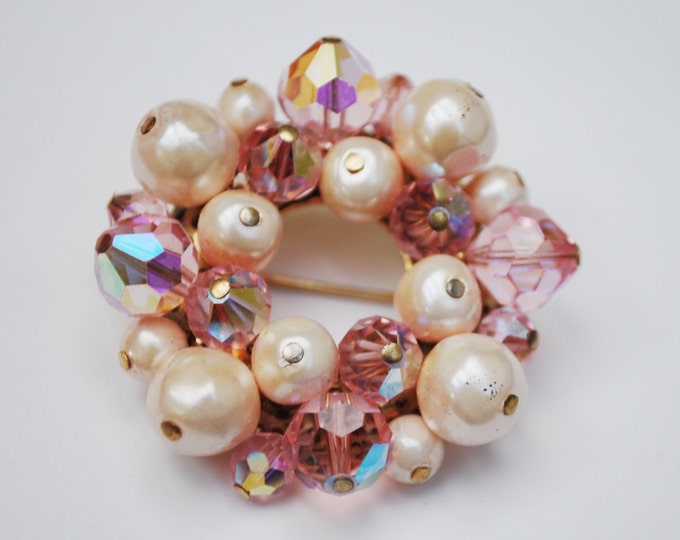 Vintage Pink Brooch Crystal pearl cluster Bead round Wreath Pin