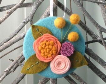 Felt Flower Bouquet Ornament - Felt Billy Balls - Boho Decor - Mini Wall Plaque - Teacher Gift