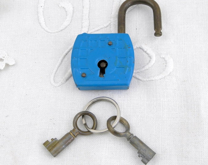 Vintage Working French Blue Padlock with 2 Working Key / Industrial Decor / Retro Vintage Home Interior / Steampunk / Mid Century / France