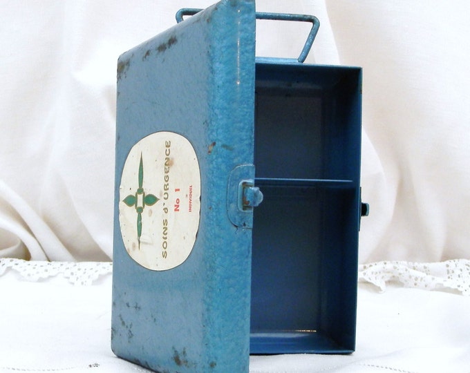 Vintage French Metal First Aid Blue Tin Mid Century / French Decor / Retro Home Interior Brocante / Industrial / Hipster / Medical / Nursing Vintage French Metal First Aid Blue Tin Mid Century / French Decor / Retro Home Interior Brocante / Industrial / Hipster / Medical / Nursing