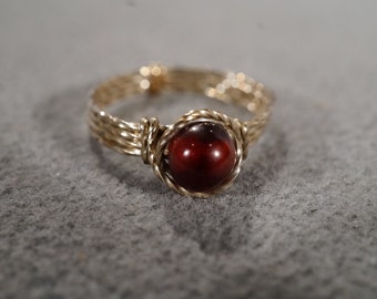 Vintage Sterling Silver Jewelry, Purple Bead Set in Multiple Thin Wires Design Ring, Size 6.5 KW 221