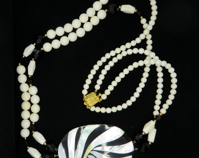 Black & White Necklace, Earrings Set, MOP, Milk Glass Necklace, Vintage Lee Sands Demi Parure, MOP Pierced Earrings Black & White Necklace, Earrings Set, MOP, Milk Glass Necklace, Vintage Lee Sands Demi Parure, MOP Pierced Earrings