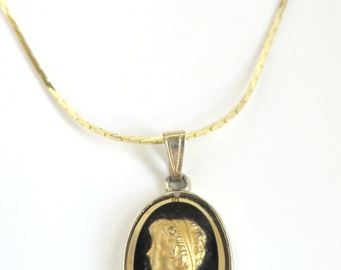 Vintage Cameo Pendant Necklace, Black and Gold Cameo. 16 inch Cobra Chain Necklace