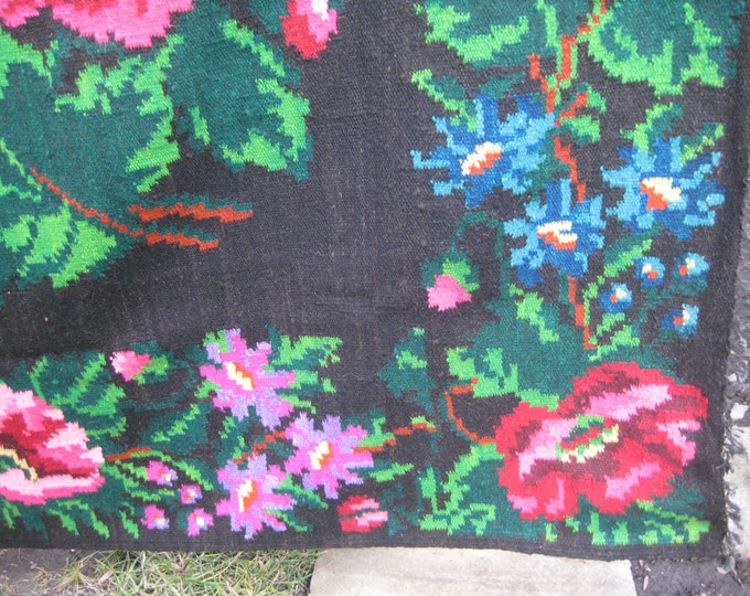 Bessarabian Kilim. Vintage Kilim, Handmade 50-60 years old, handmade.rose carpet, Ukrainian, Bessarabian carpet, ber