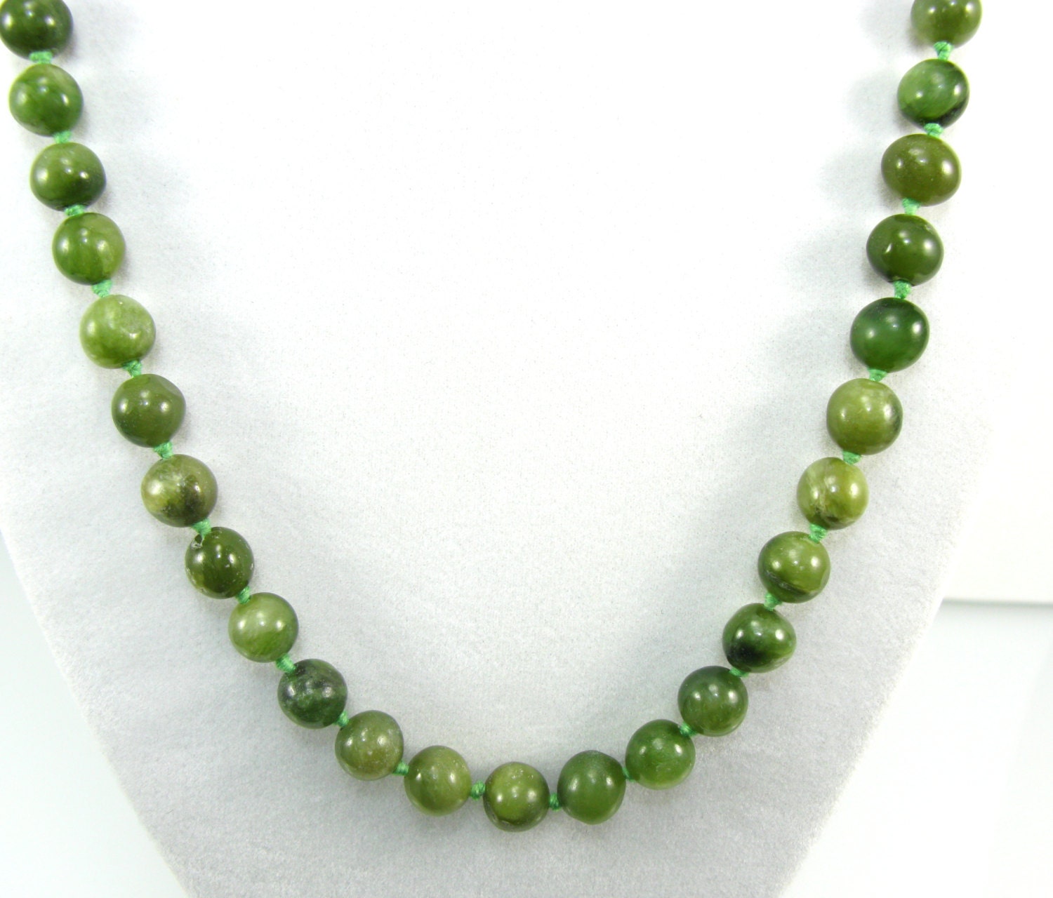 Vintage Nephrite Jade Bead Necklace Genuine Green Jade