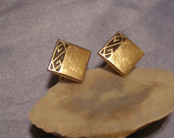 SWANK Cufflinks w matte Black Ess shape inlay on gold Finish - vintage Mid Century mens Formal Cuff Jewelry - browse Shop for vintage gifts