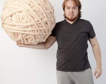 Chunky yarn. Super bulky yarns 100% Merino Wool. Huge skein of super chunky yarn. The thickest yarn on the market. Giant yarn by woolWow