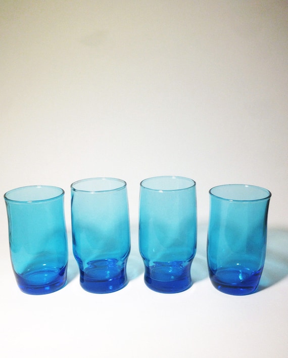 Vintage Turquoise Drinking Glasses 4 Glasses Two Different
