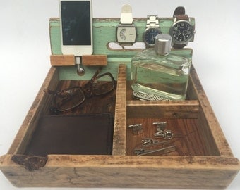 Wood Valet | Barn Wood Dresser Caddy | Reclaimed Wood Tray | Phone Dock | Men's Wooden Tray | Gift for Him | Barn Governor