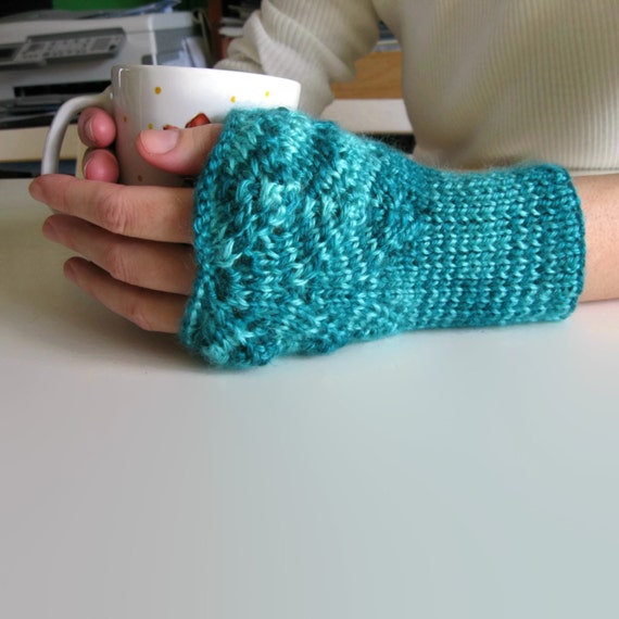 Lace Arm Warmers Knitted in Emerald Green Wool