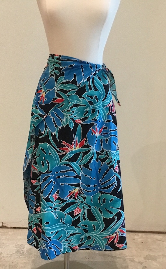 1980s Hawaiian Wrap Skirt by Hilo Hattie Tropical Print