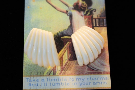 Ivory White Art Deco Vintage Plastic Earrings Scalloped Shaped