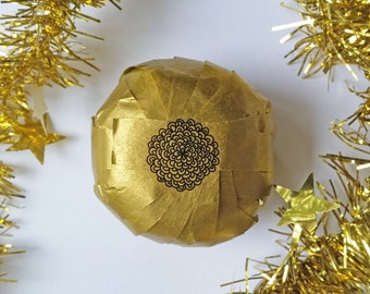 Surprise Ball // Prize Ball // Party Favors // Gifts for Creatives & Artists // Gold and White // Unique Gift // Prizes // Tiny Fun Gifts