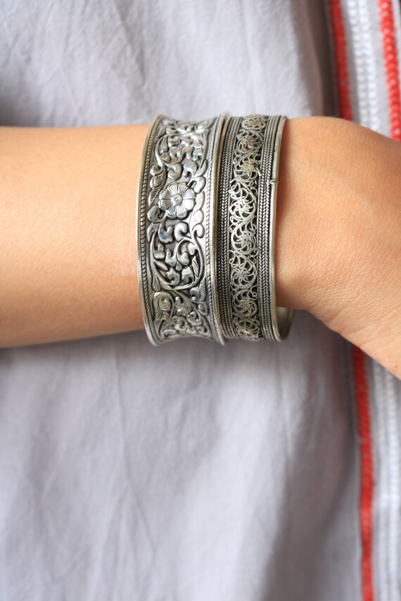 Vintage Floral Cuff Bracelet/Silver plated/Floral by SusVintage