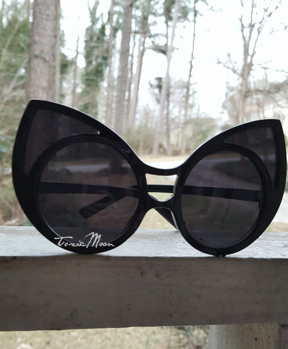 Black Alien Extreme Cat Eye Glasses Only One