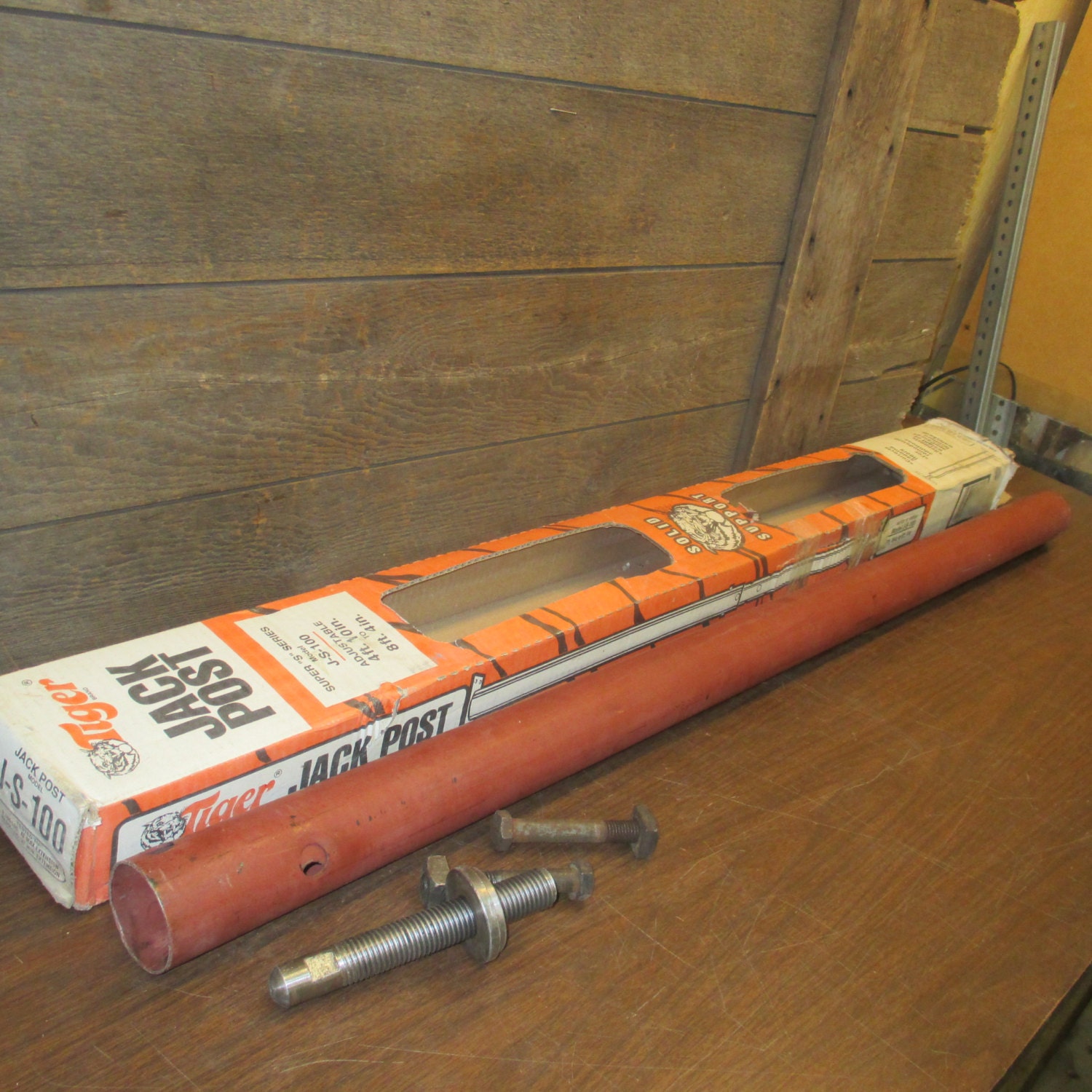 Tiger Jack Post Super S Model JS100 Adjustable Floor Jack