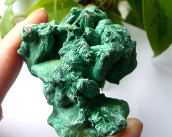 Raw Malachite Crystal Mineral Specimen Rough Malachite Stone 132 g Fibrous Malachite Healing Crystals and Stones