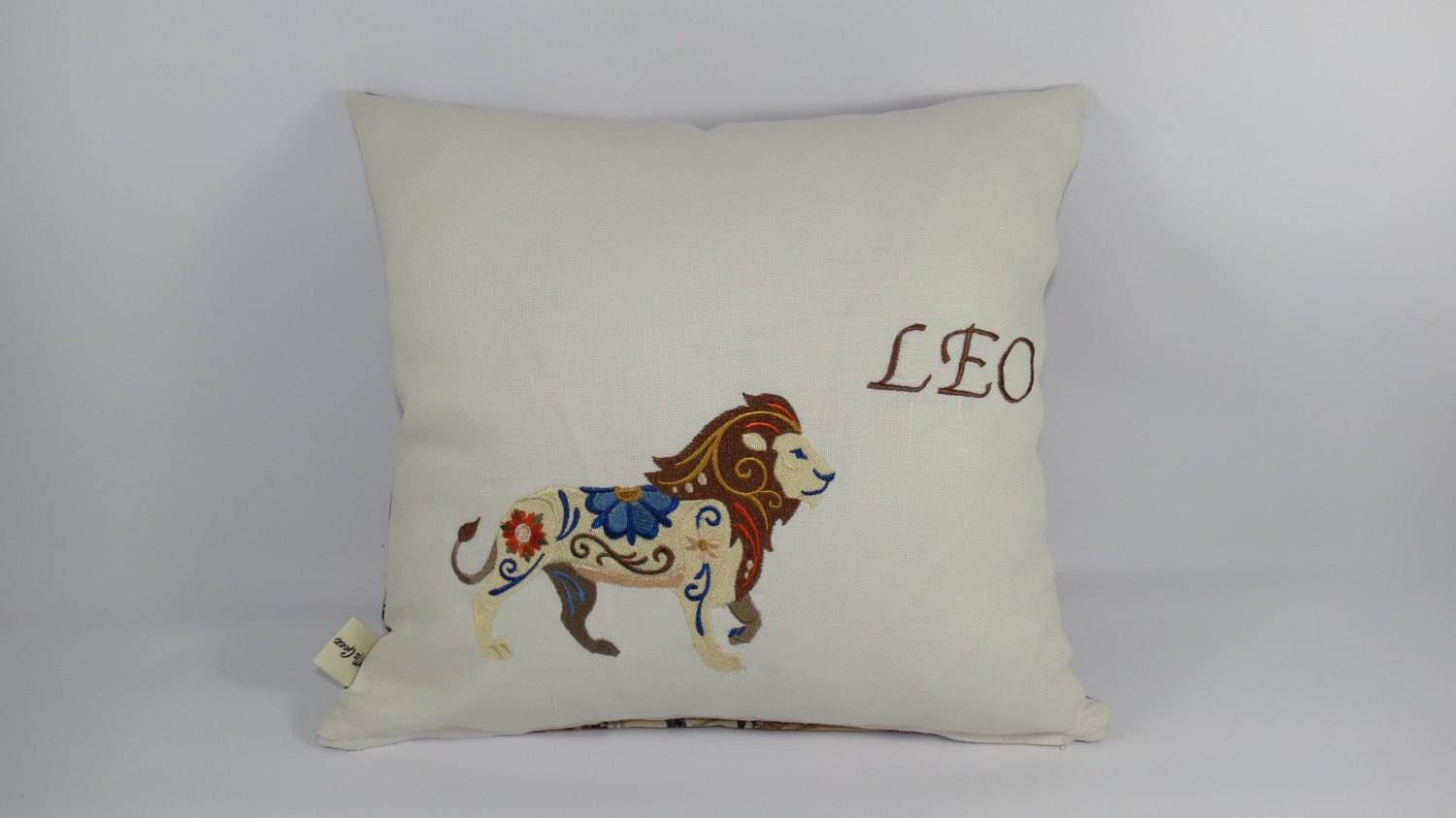 lion pillow cover