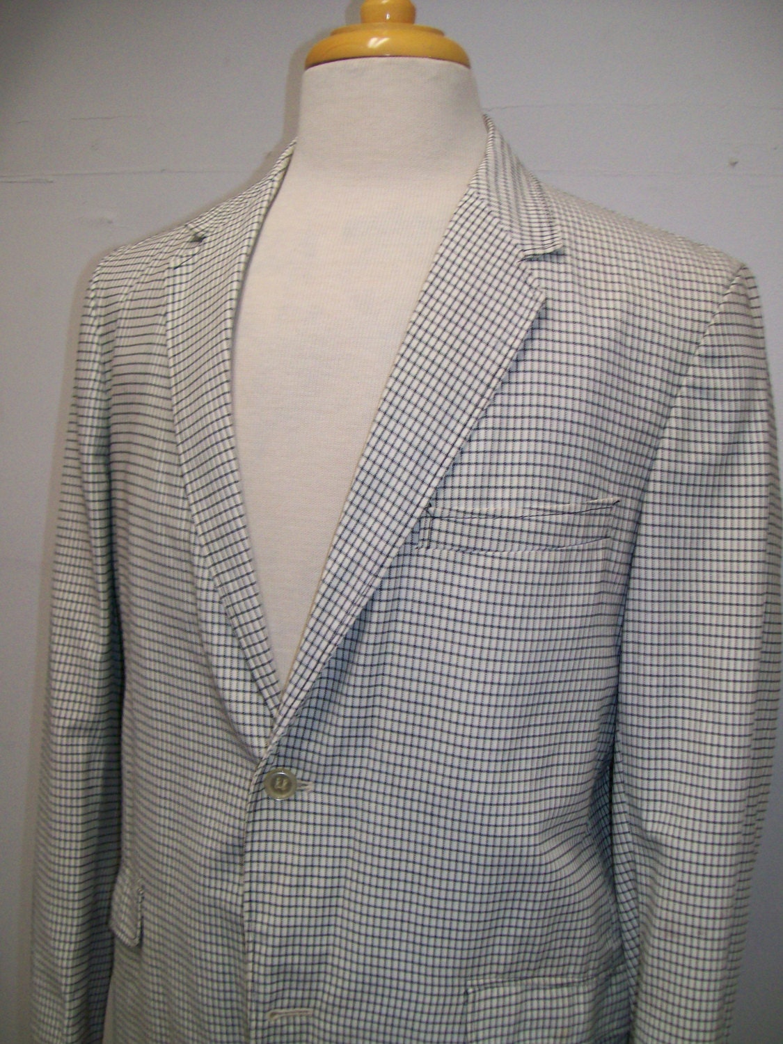 1950’s black and white men’s summer sport coat 39L Haute Juice