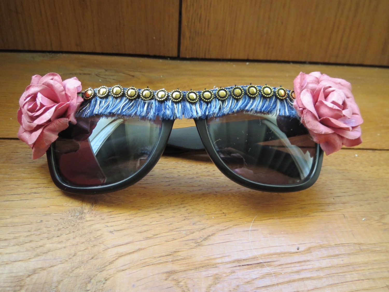 Flower embellished sunglasses. Fancy dress accessory. Summer