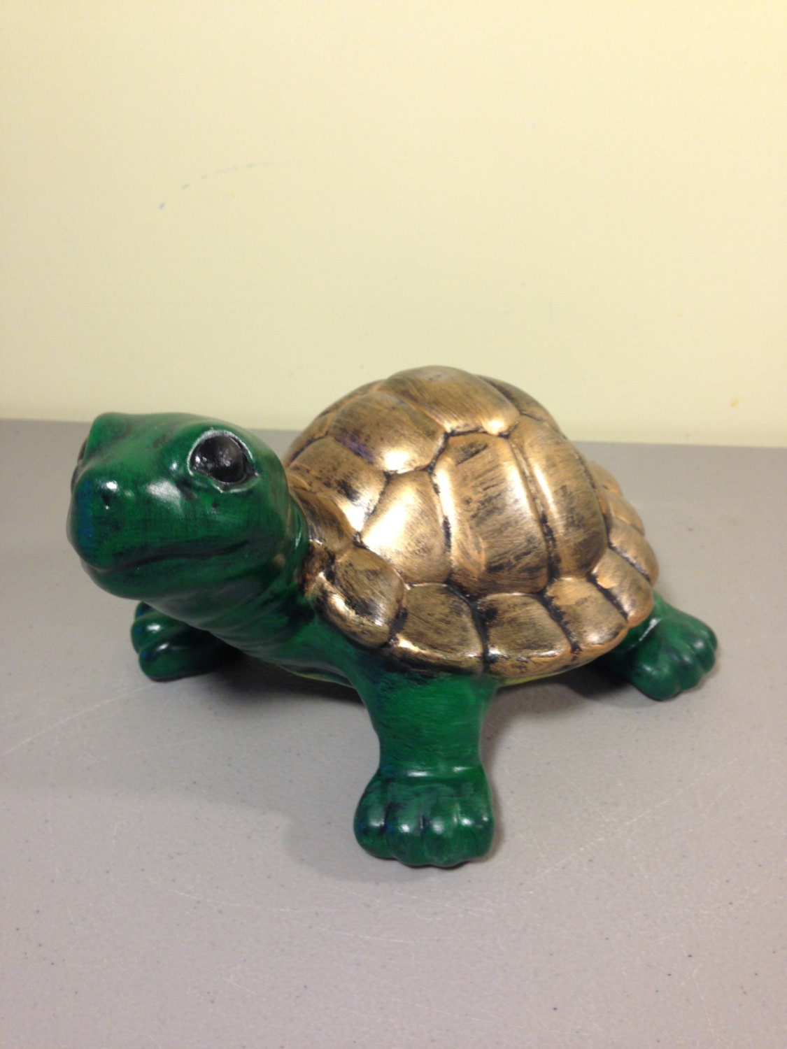 Turtle Garden Statue Ceramic Indoor/Outdoor Statue Lawn