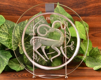 Lalique Crystal Annual Plate, 1968 Gazelle Fantaisie "Gazelle Fantasy" Annual Plate
