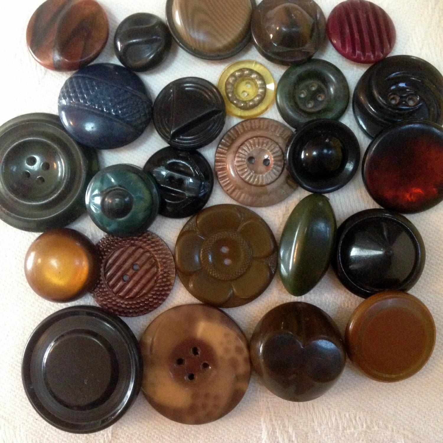 Vintage Celluloid Buttons. Deco. Lot 2