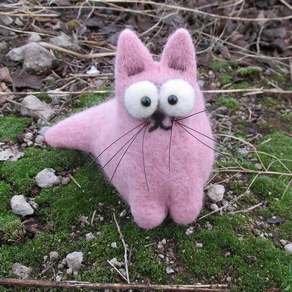 Surprised Rosy Cat. Needle felted natural wool toy. by eKatesArt