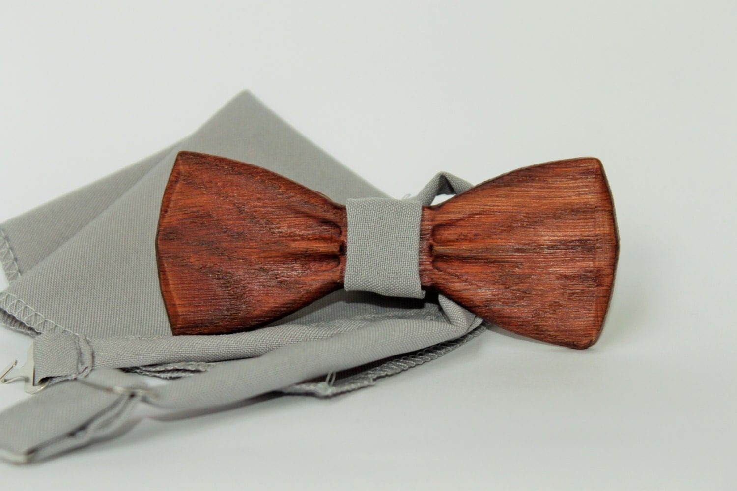 Mens wooden bow tie with pocket square. Wood bow tie.