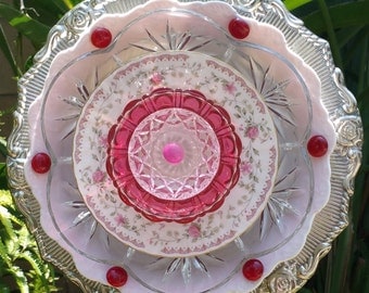 Plate Art Flower, Suncatcher Garden Art, Glass Plate Flower, Garden Decor, Blue, Yard Art, Vintage Repurposed Dishes, Gift for Gardener