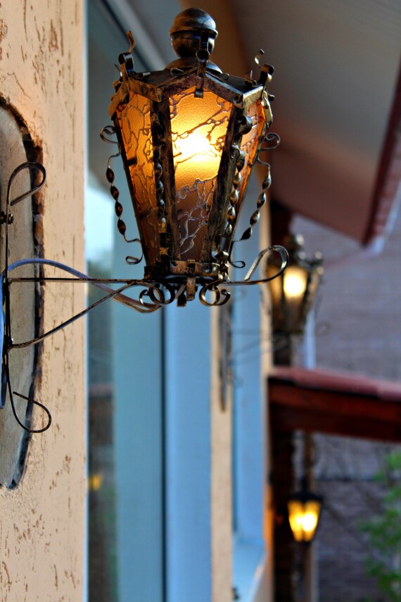 wall mounted hanging lantern
