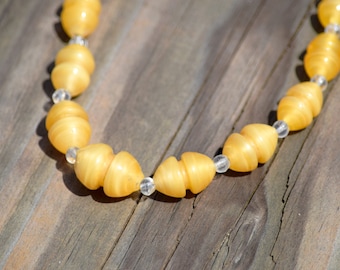 Yellow Beaded Necklace // Vintage Yellow Glass Bead Necklace // Yellow Necklace
