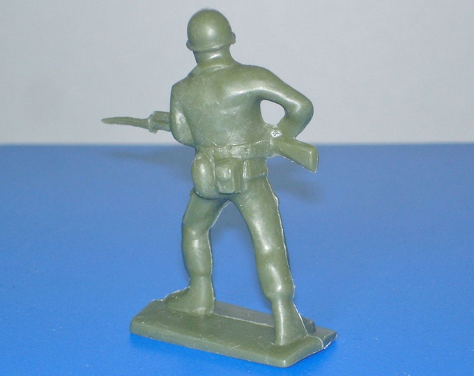 Vintage Plastic Green Army Man Tim-Mee Bayonet