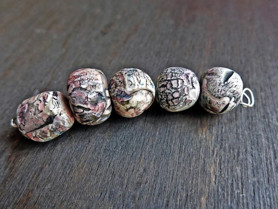 Fractured Stones- rustic crackle polymer clay art bead earring set (5)- handmade artisan beads- grey and pink