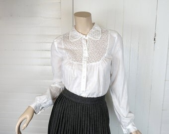 40s White Cotton Blouse with Eyelet Lace- 1940s Peter Pan Collar